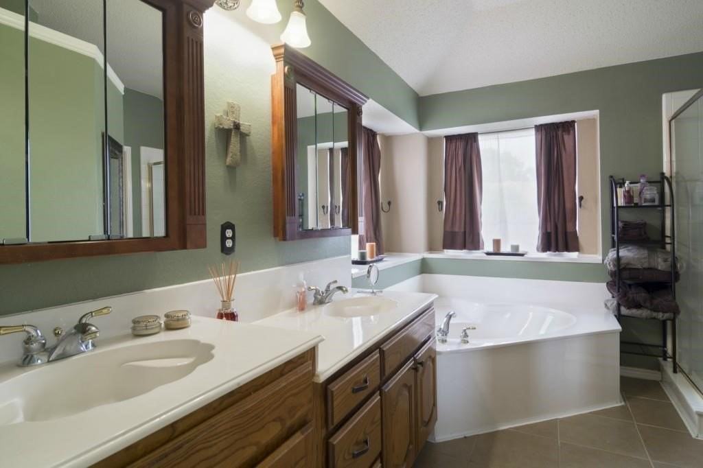 1461 Norfolk Ct - Photo 7 of 10