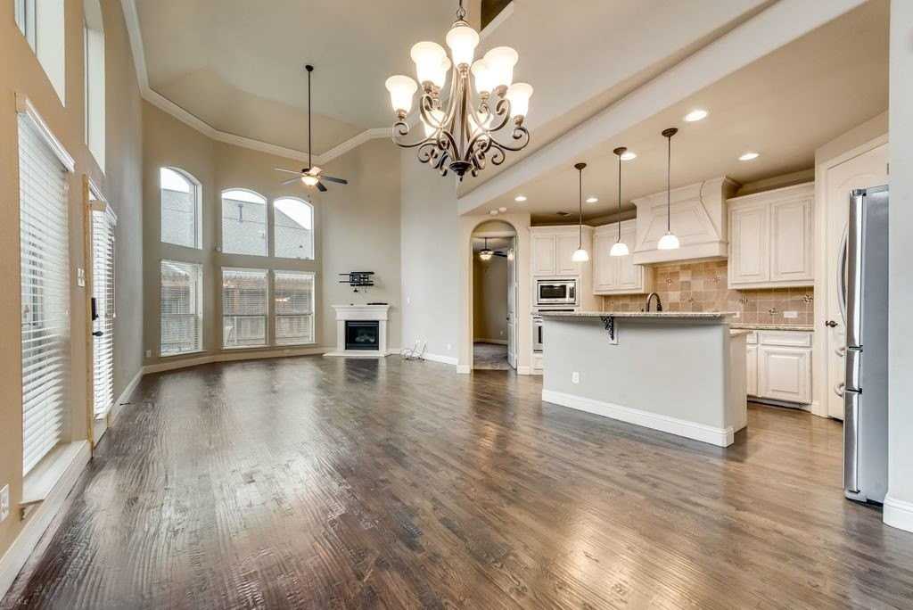 8408 La Fontaine Dr - Photo 3 of 18