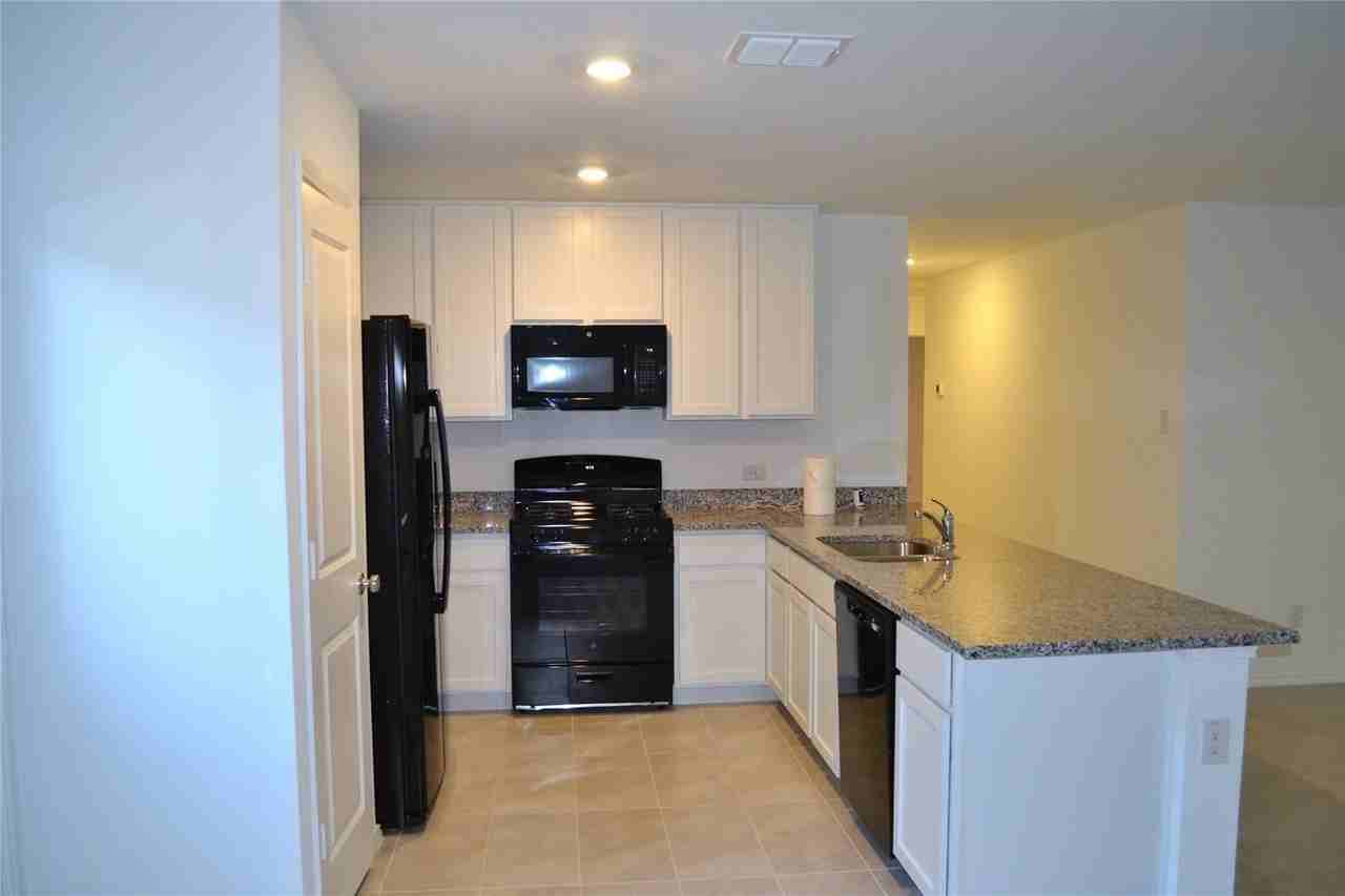 1230 Cherry Bark Dr - Photo 4 of 36
