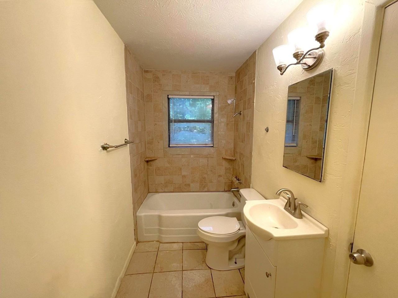 501 S Perry Ave - Photo 6 of 11
