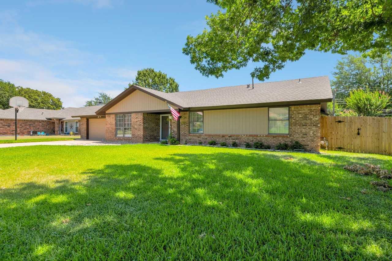 2127 Tanglewood Dr