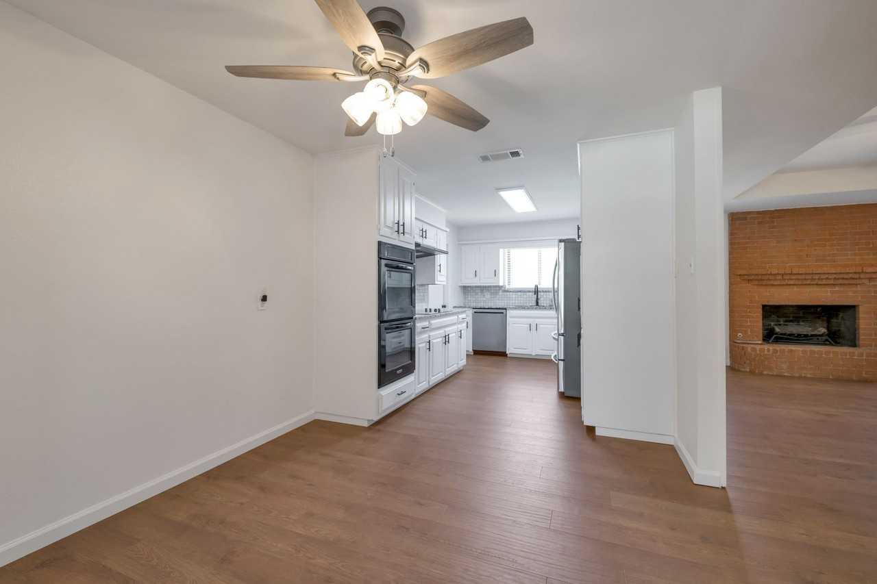 2127 Tanglewood Dr - Photo 5 of 15