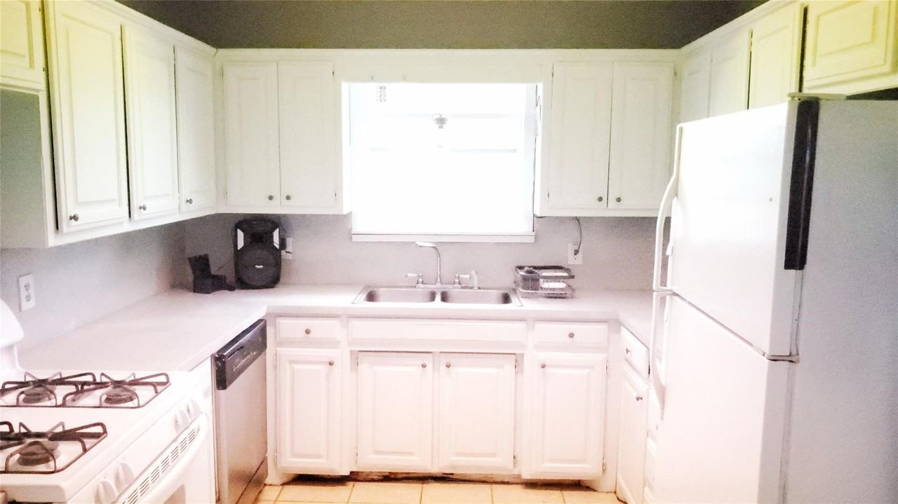 204 Alice Dr - Photo 5 of 14