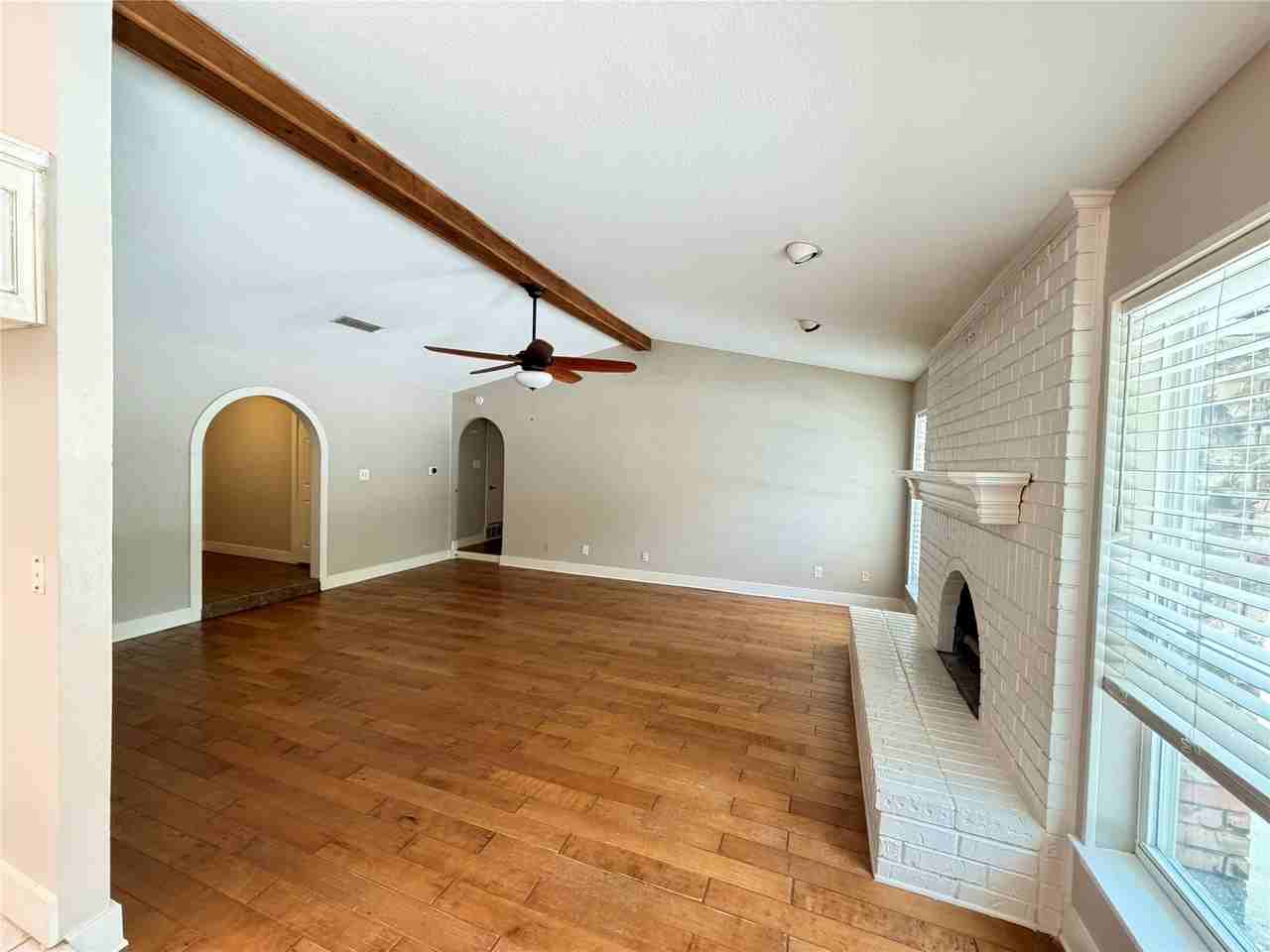 1203 Oakwood Trl - Photo 6 of 19