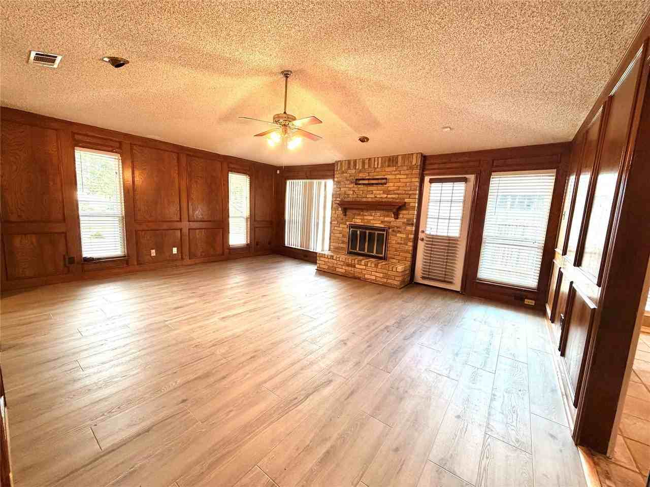 1238 Richland Oaks Dr - Photo 2 of 19