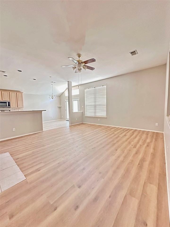 9324 Harrisburg Ln - Photo 2 of 21