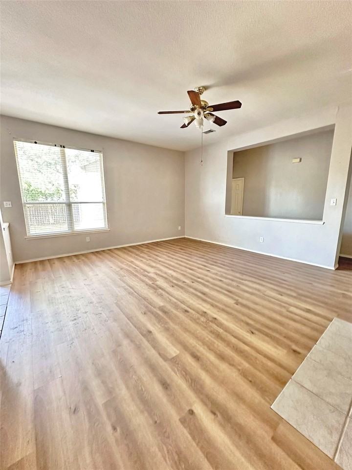 9324 Harrisburg Ln - Photo 5 of 21