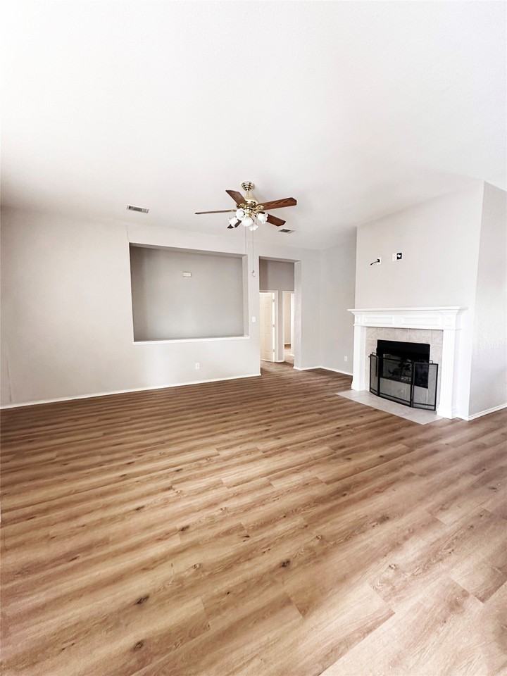 9324 Harrisburg Ln - Photo 6 of 21
