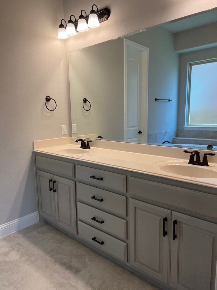 5905 Adair Ln - Photo 4 of 18