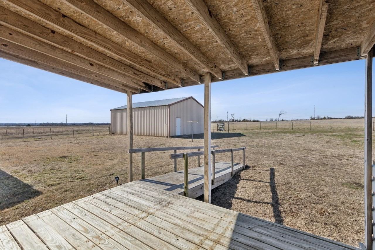 4304 County Road 171 - Photo 5 of 31