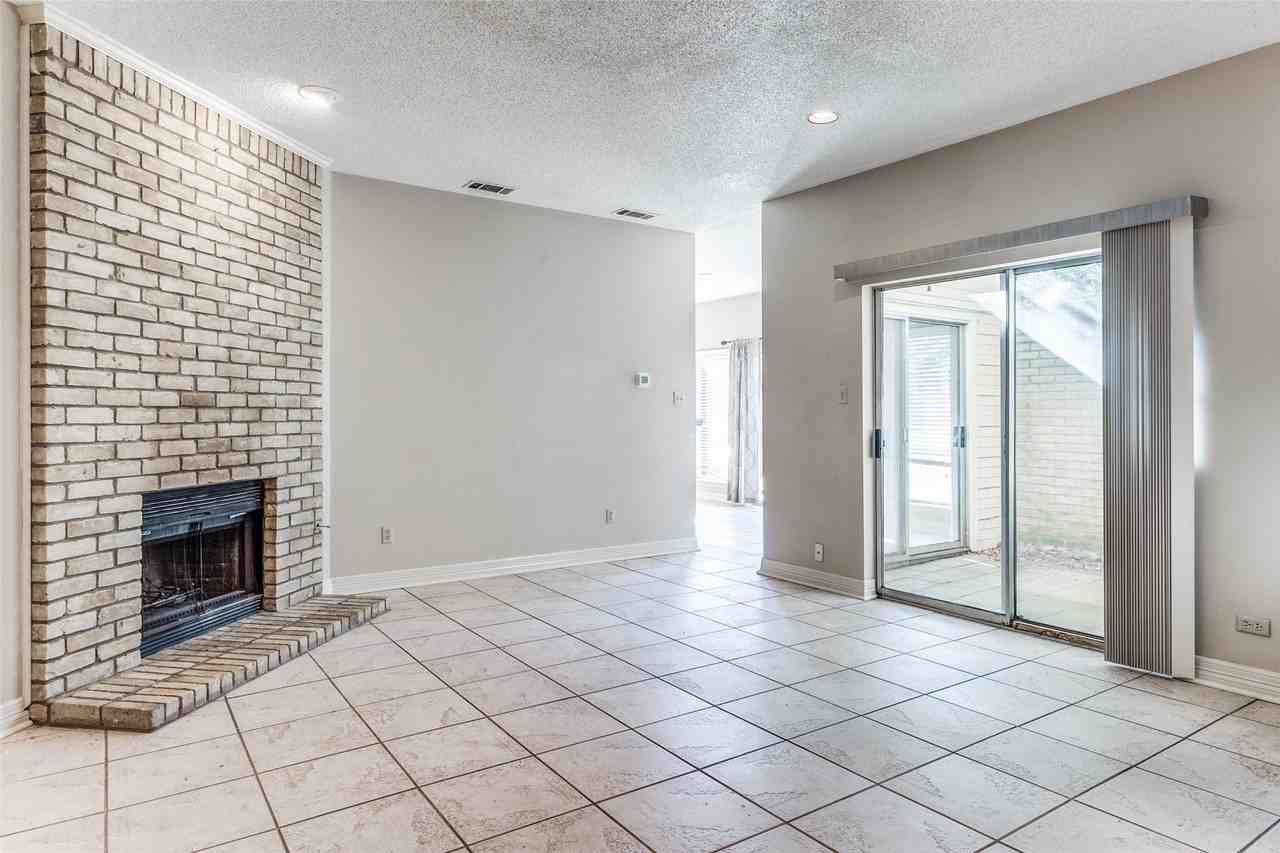 13902 Preston Valley Pl - Photo 3 of 12