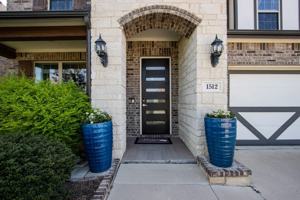featured image of 1512 Eleanor Dr