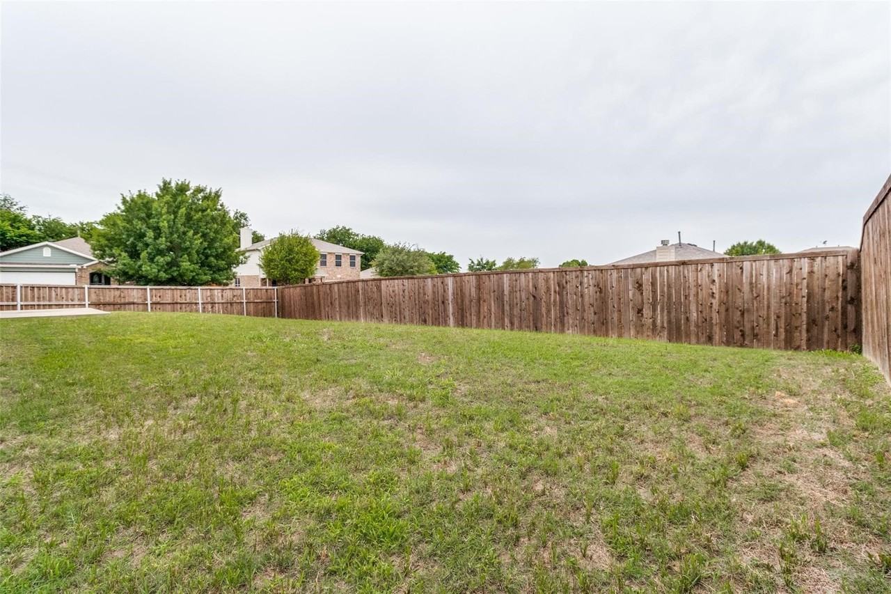 1434 S Raven Dr - Photo 4 of 25