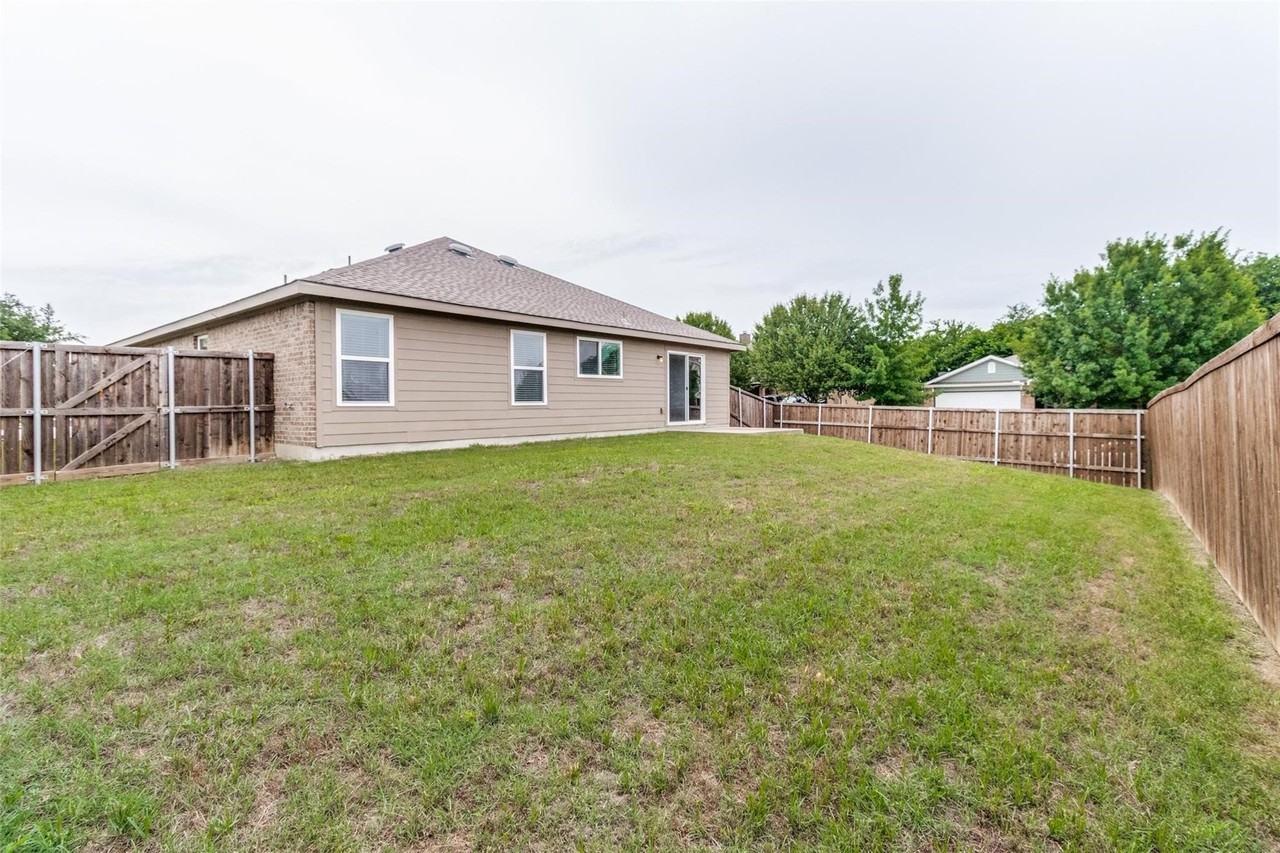 1434 S Raven Dr - Photo 5 of 25