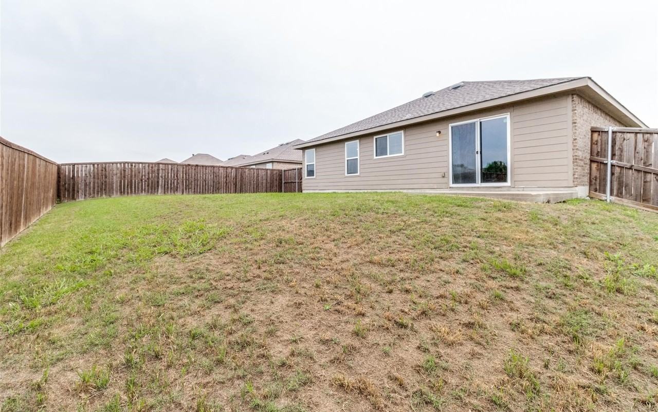 1434 S Raven Dr - Photo 6 of 25