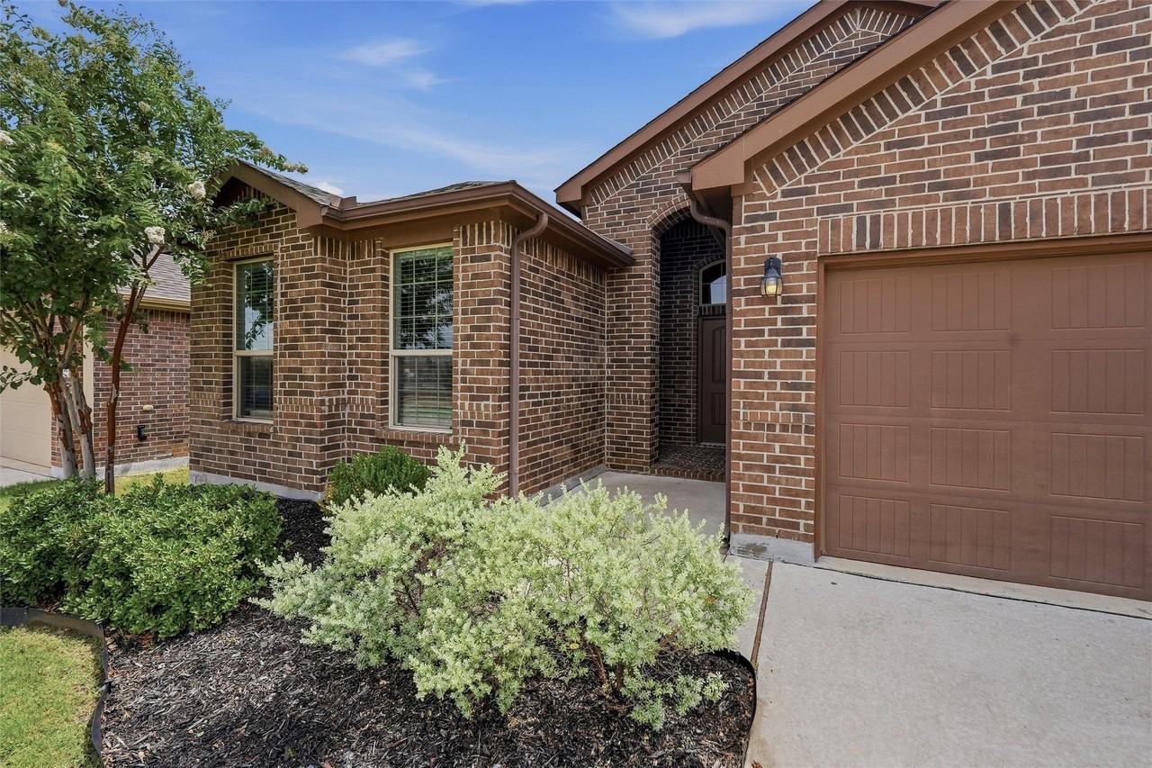 9528 Blaine Dr - Photo 4 of 27