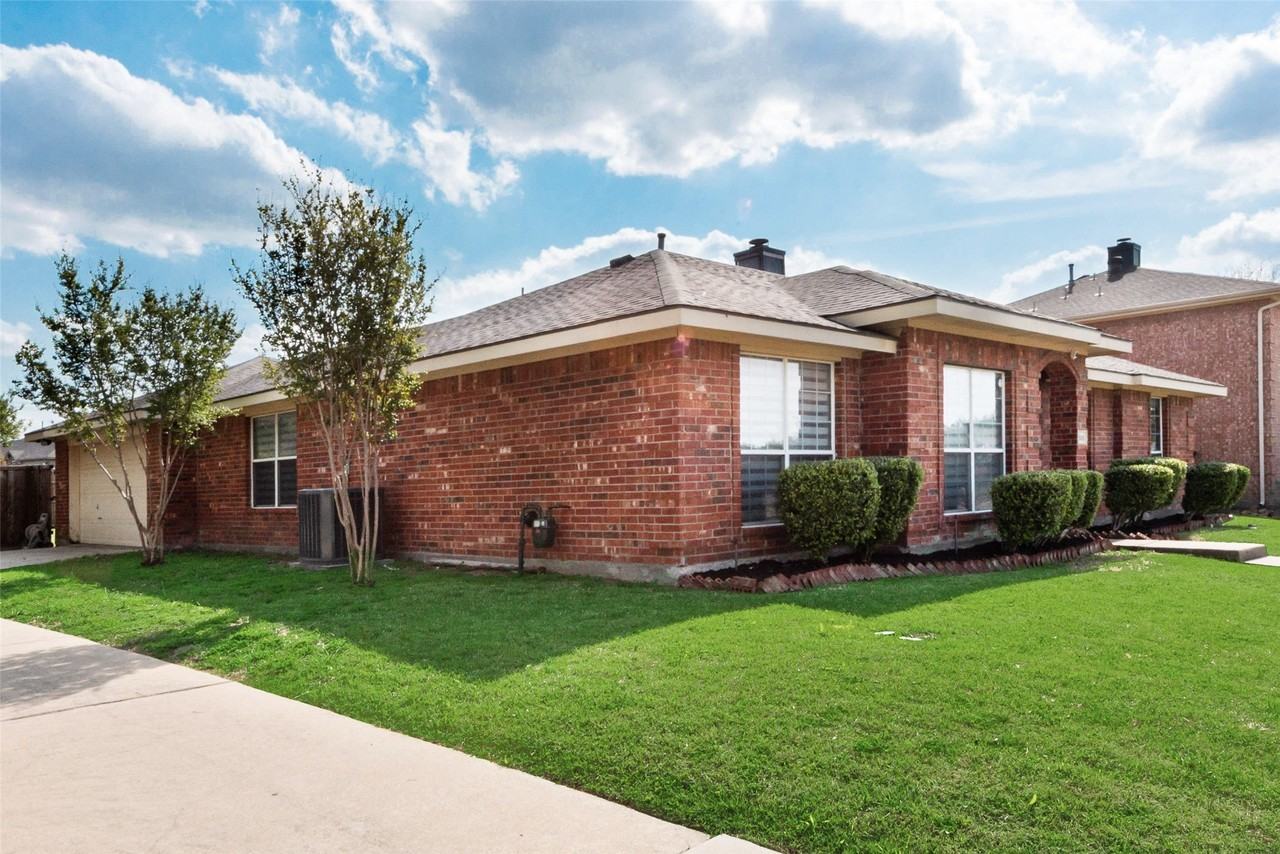 506 Pecos Path Dr - Photo 2 of 19