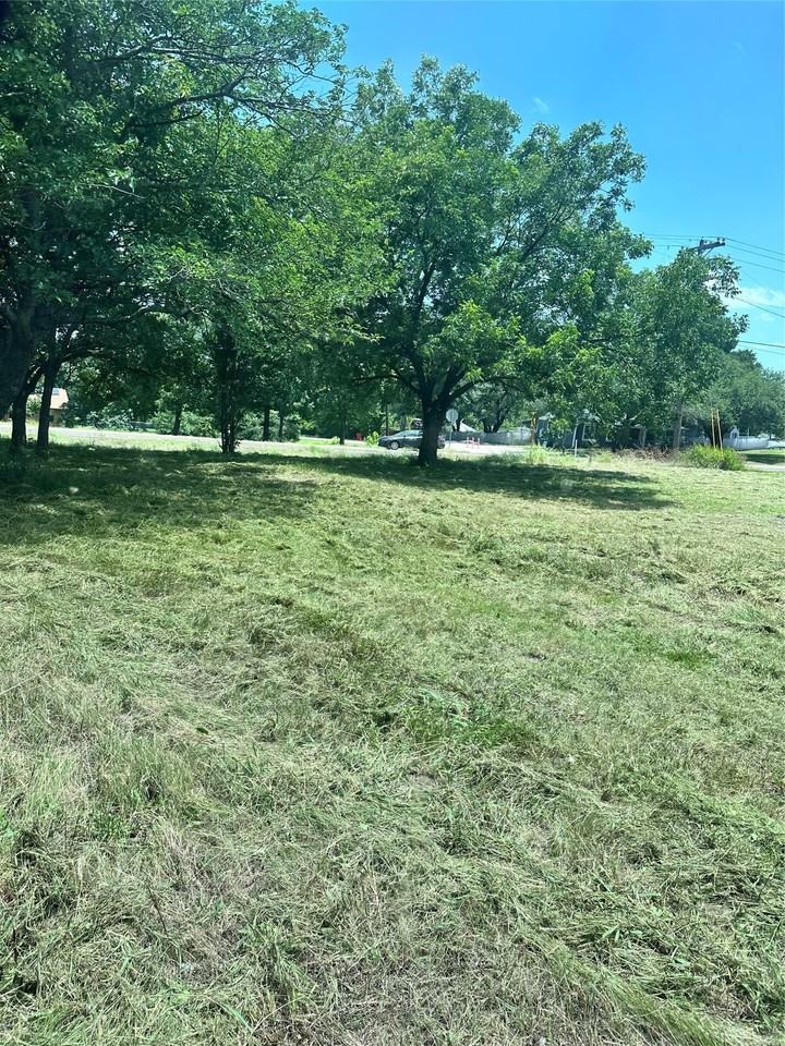 560 New Hope Rd W - Photo 2 of 7