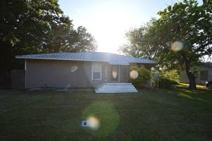 featured image of 201 Kirk Ln