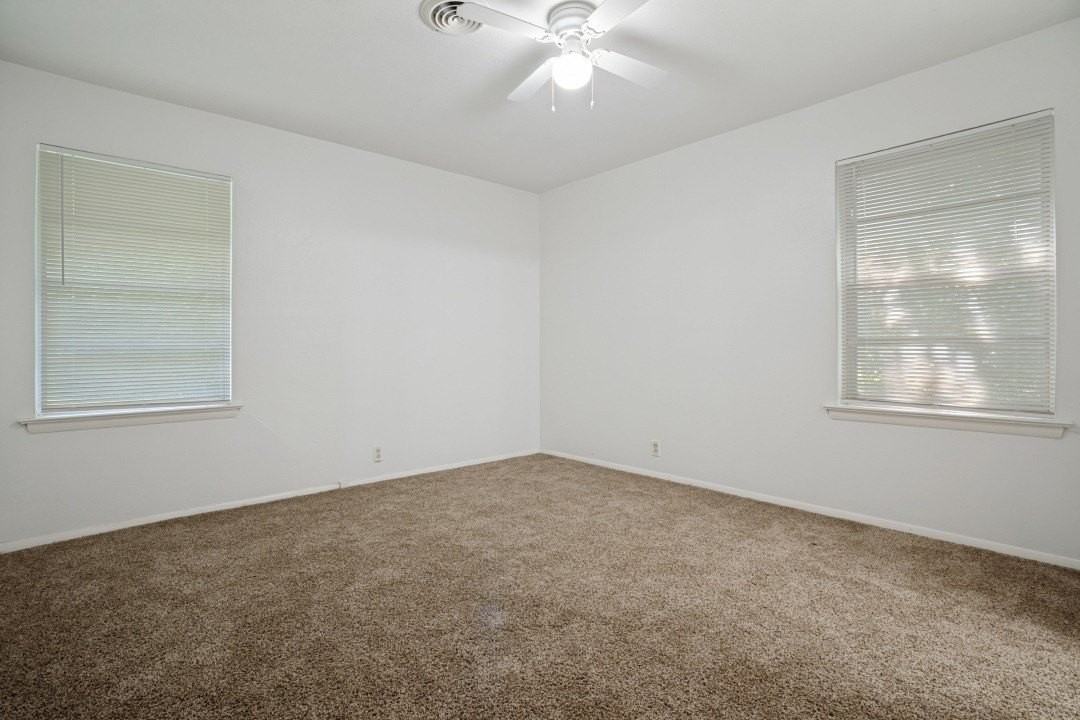 3110 Heather Ln - Photo 7 of 12