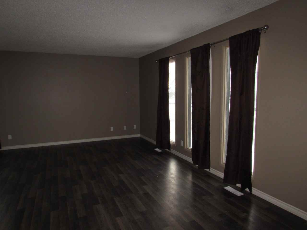 2603 43 St NW - Photo 3 of 29