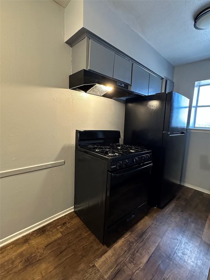 4317 Baldwin Ave #4318-201 - Photo 3 of 7