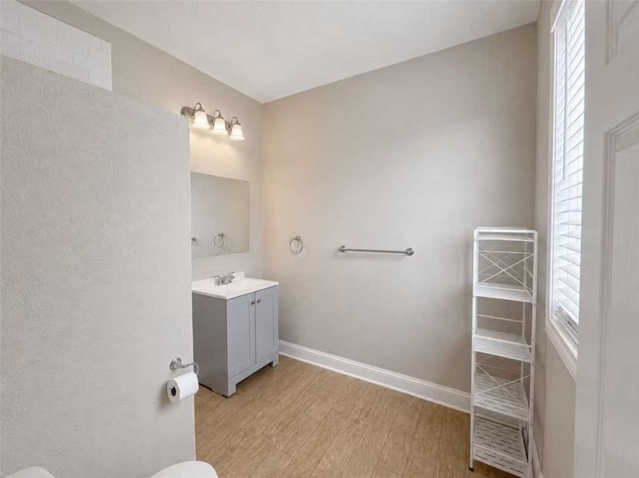 3720 Sockwell Blvd #5 - Photo 4 of 6