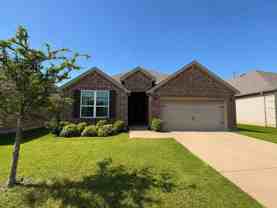 2816 Redbud Ln - Photo 1 of 1