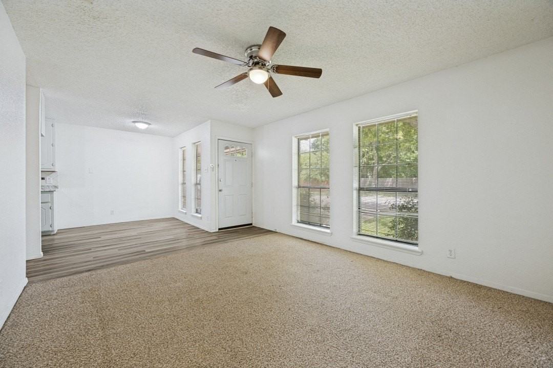 808 W Belden St #806 - Photo 2 of 12