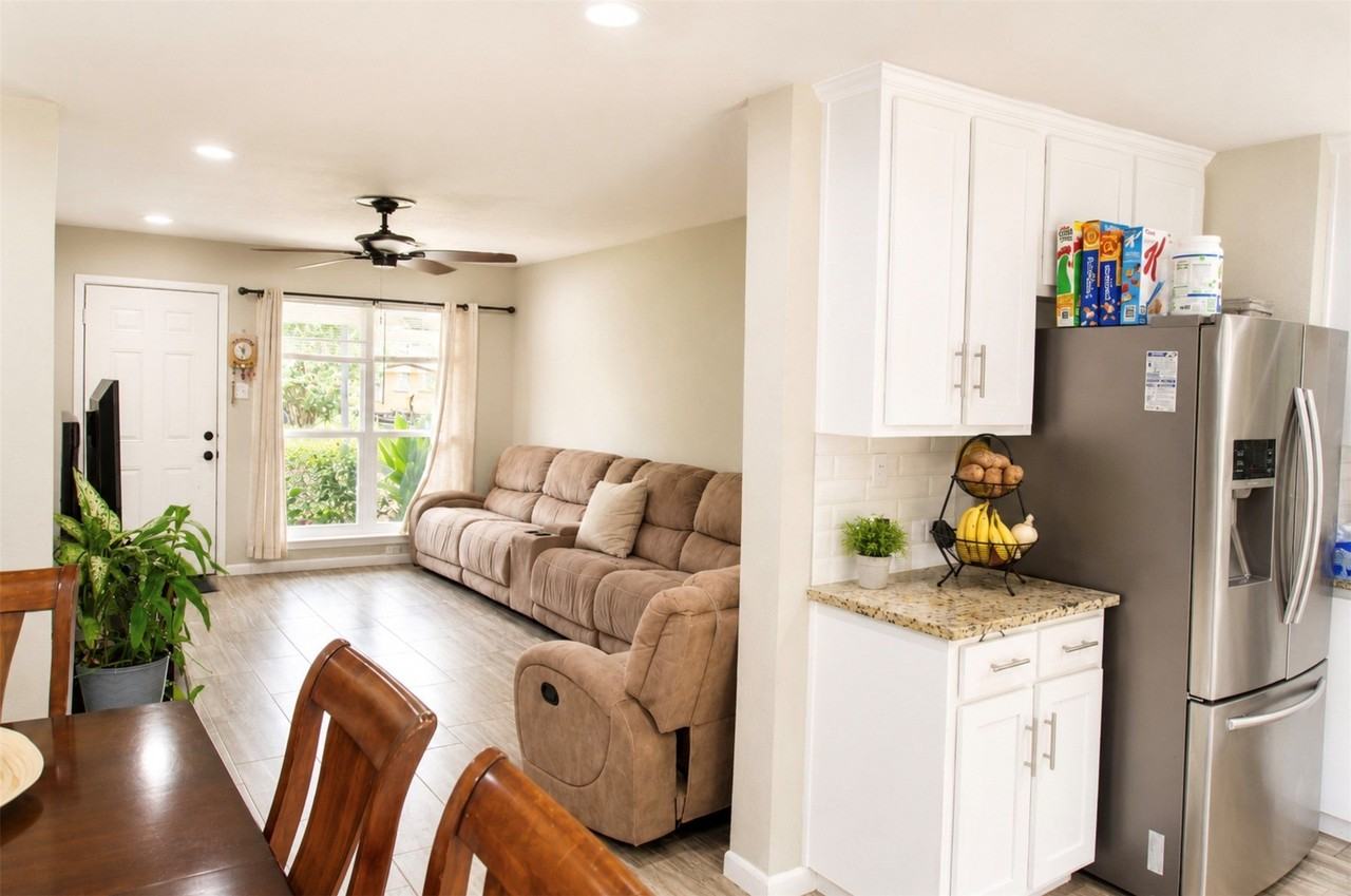 8408 Monmouth Dr - Photo 5 of 10