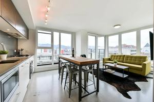 featured image of 150 E Cordova St