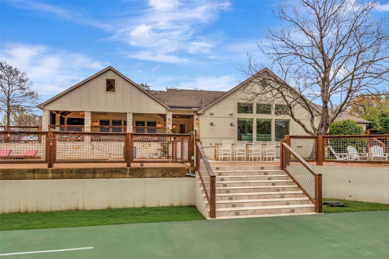 513 Rolling Hills Rd - Photo 4 of 40