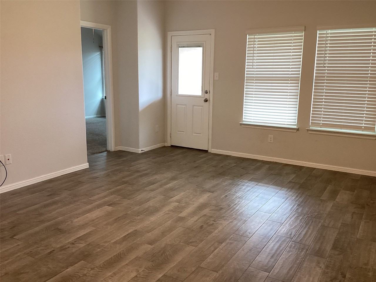 9104 Herringbone Dr - Photo 7 of 18