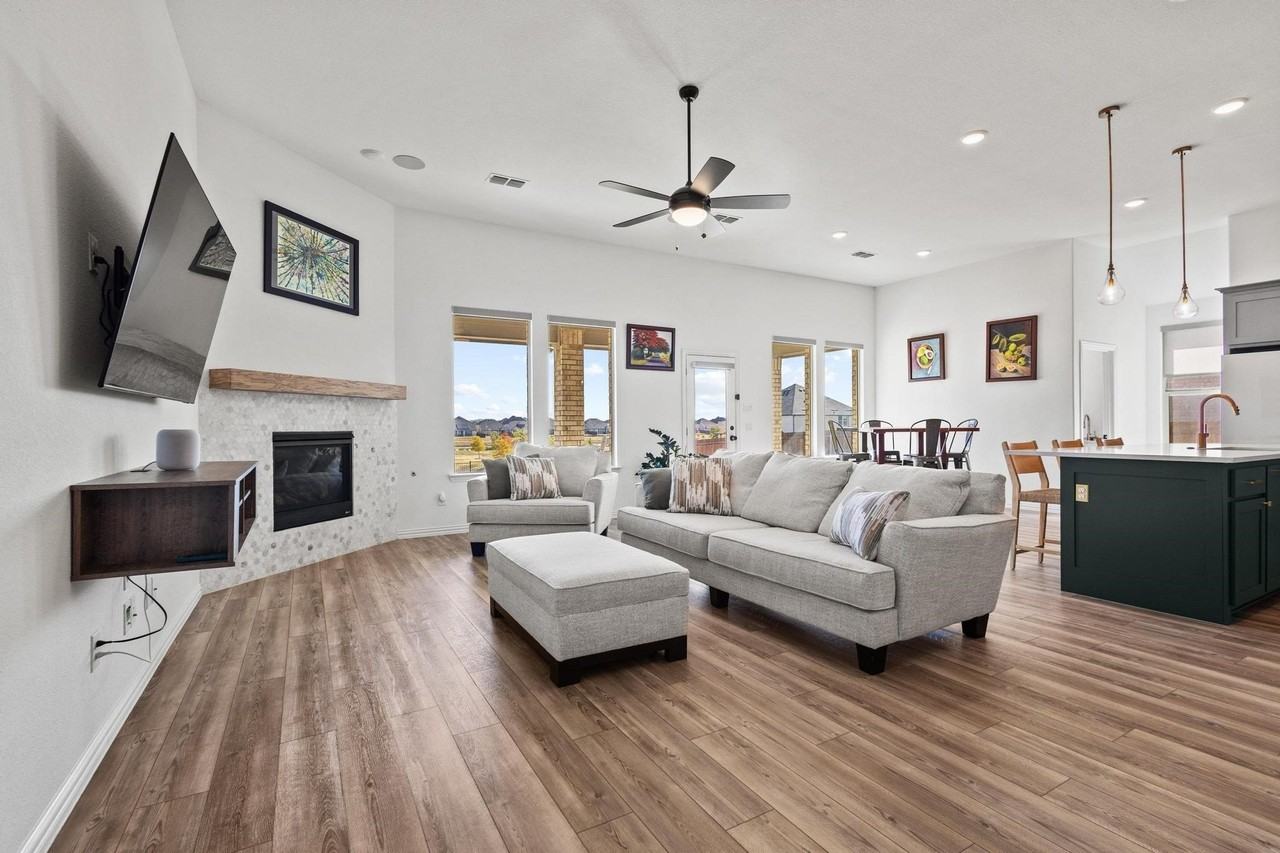 1724 Emmanuel Ln - Photo 6 of 35