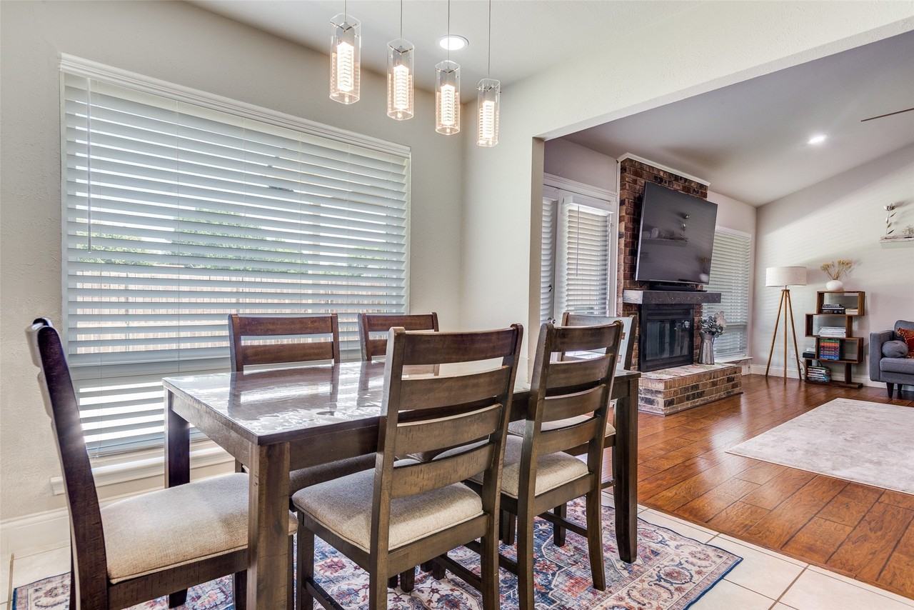 106 Creekside Ln - Photo 4 of 12