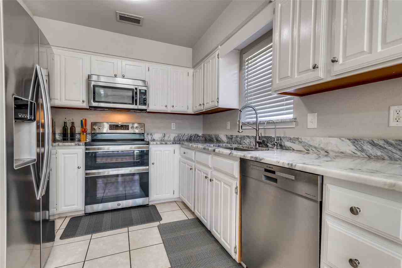 106 Creekside Ln - Photo 5 of 12