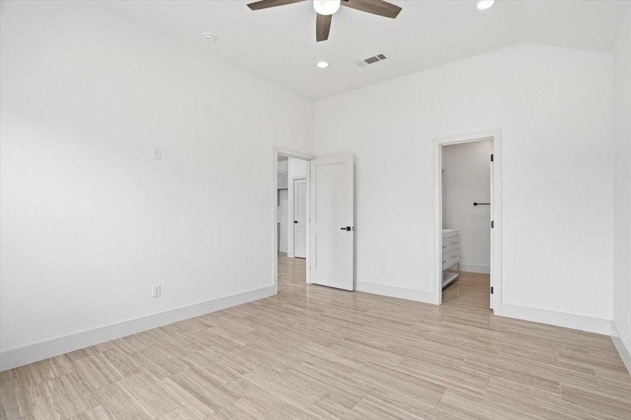1613 Se Park Rd - Photo 7 of 25