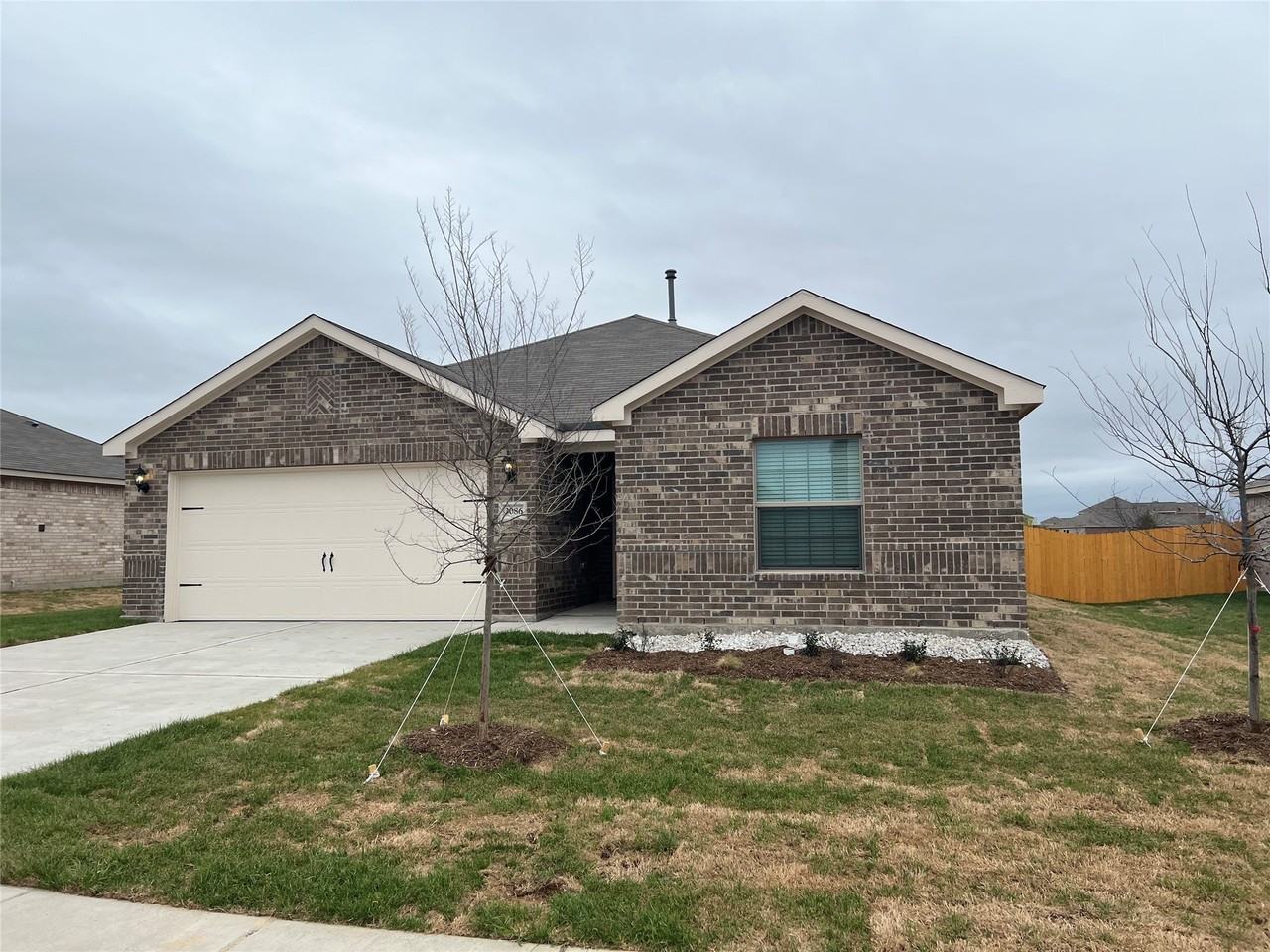3086 Chillingham Dr - Photo 2 of 18