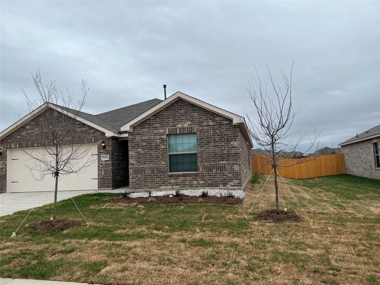 3086 Chillingham Dr - Photo 3 of 18