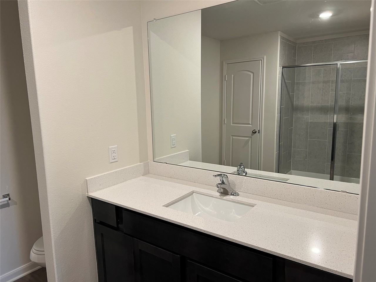 3086 Chillingham Dr - Photo 4 of 18