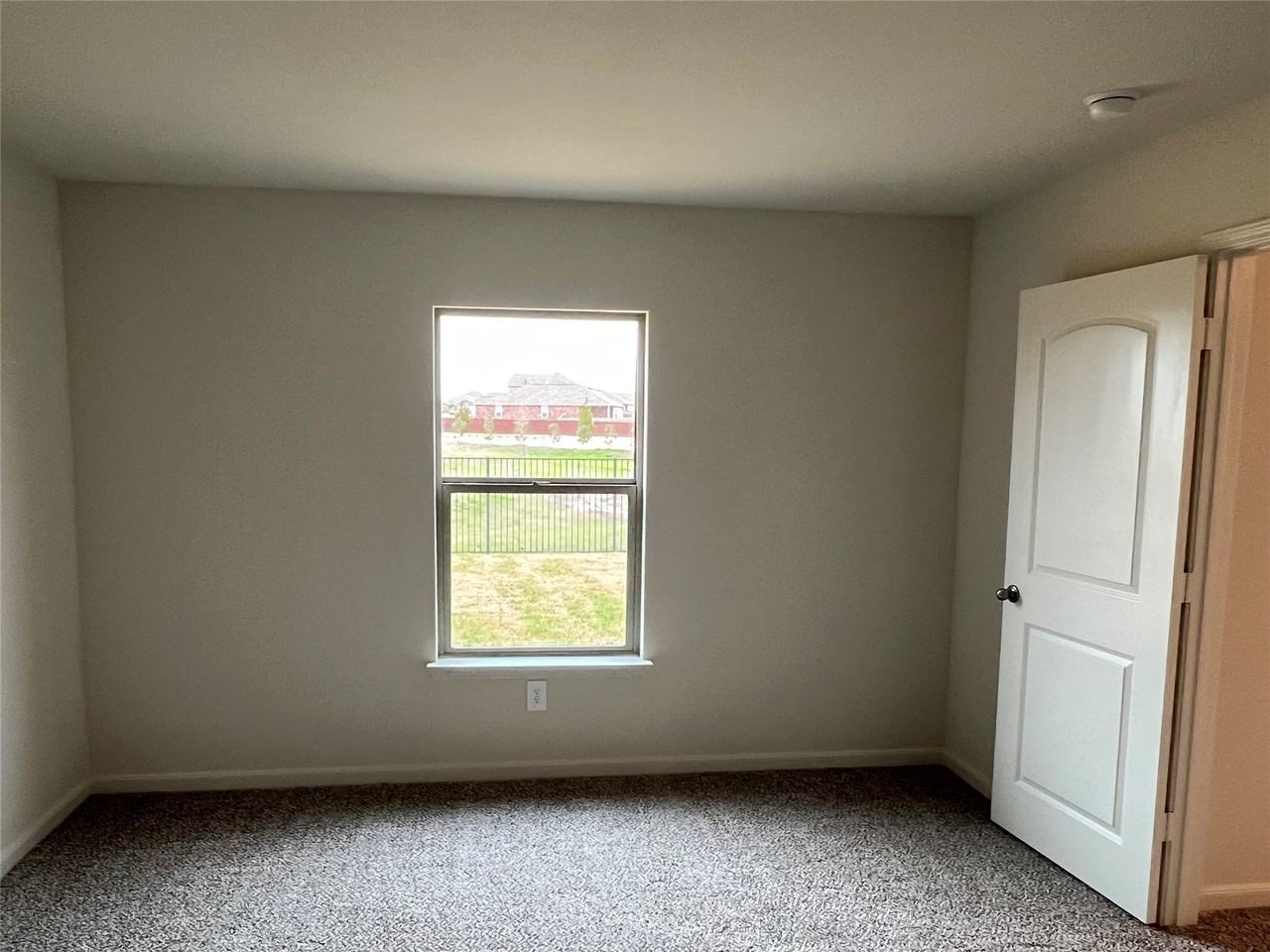 3086 Chillingham Dr - Photo 6 of 18