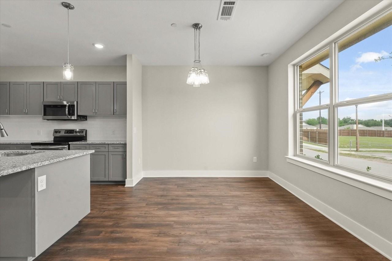 3409 Aaron Pl - Photo 5 of 26