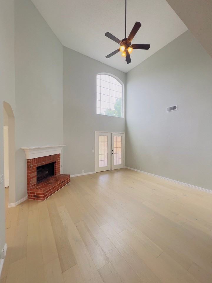 4712 Frost Hollow Dr - Photo 3 of 31