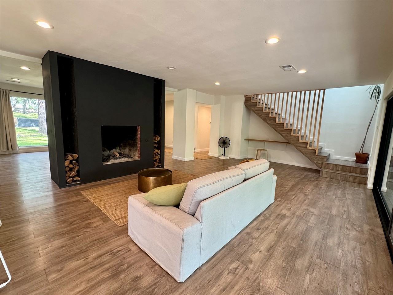 211 Mill Creek Dr - Photo 5 of 34