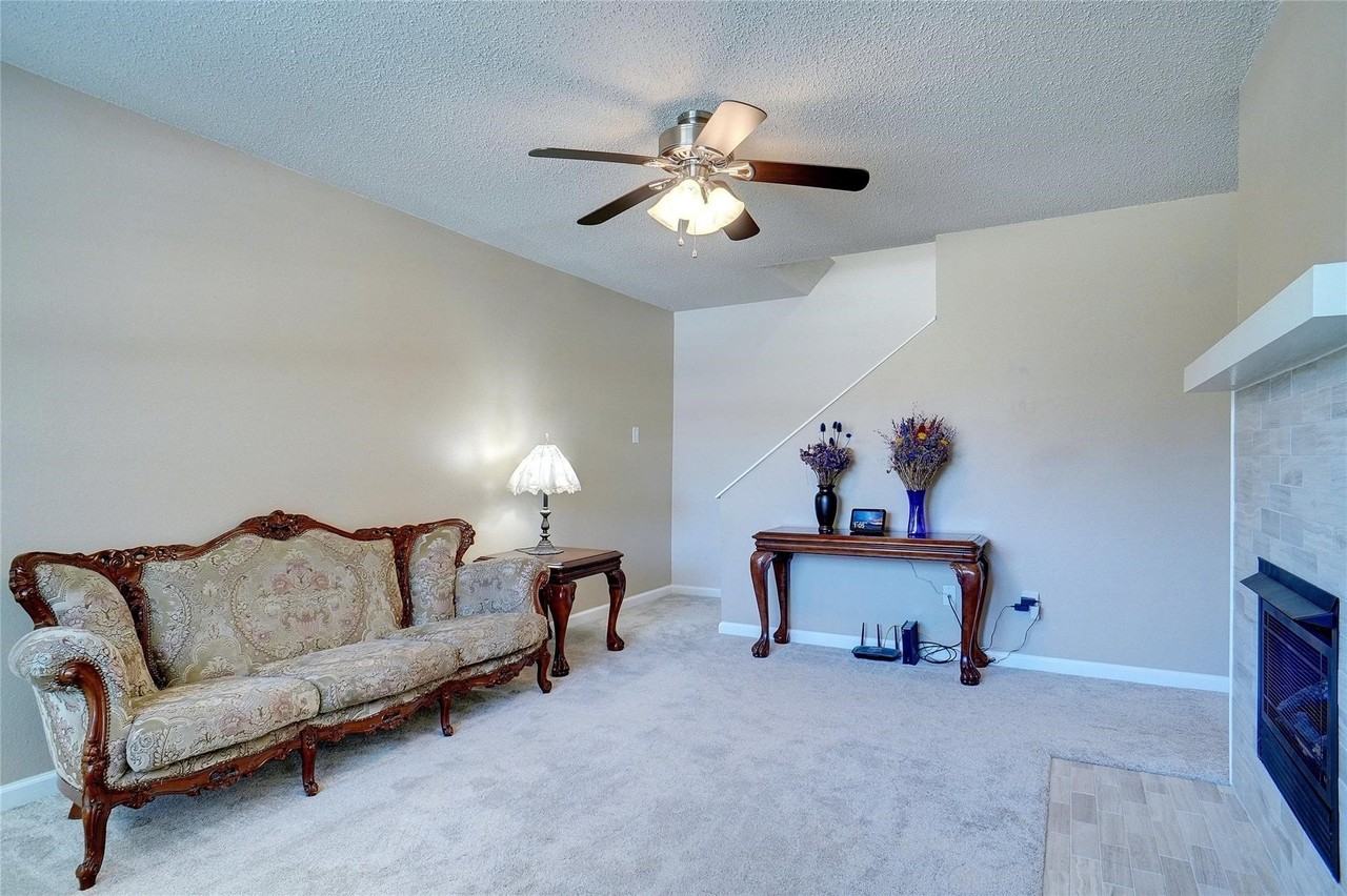 1703 Creekpoint Dr - Photo 4 of 30