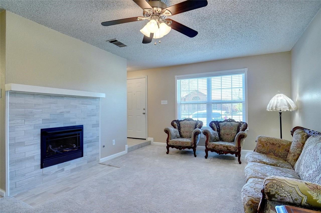 1703 Creekpoint Dr - Photo 5 of 30
