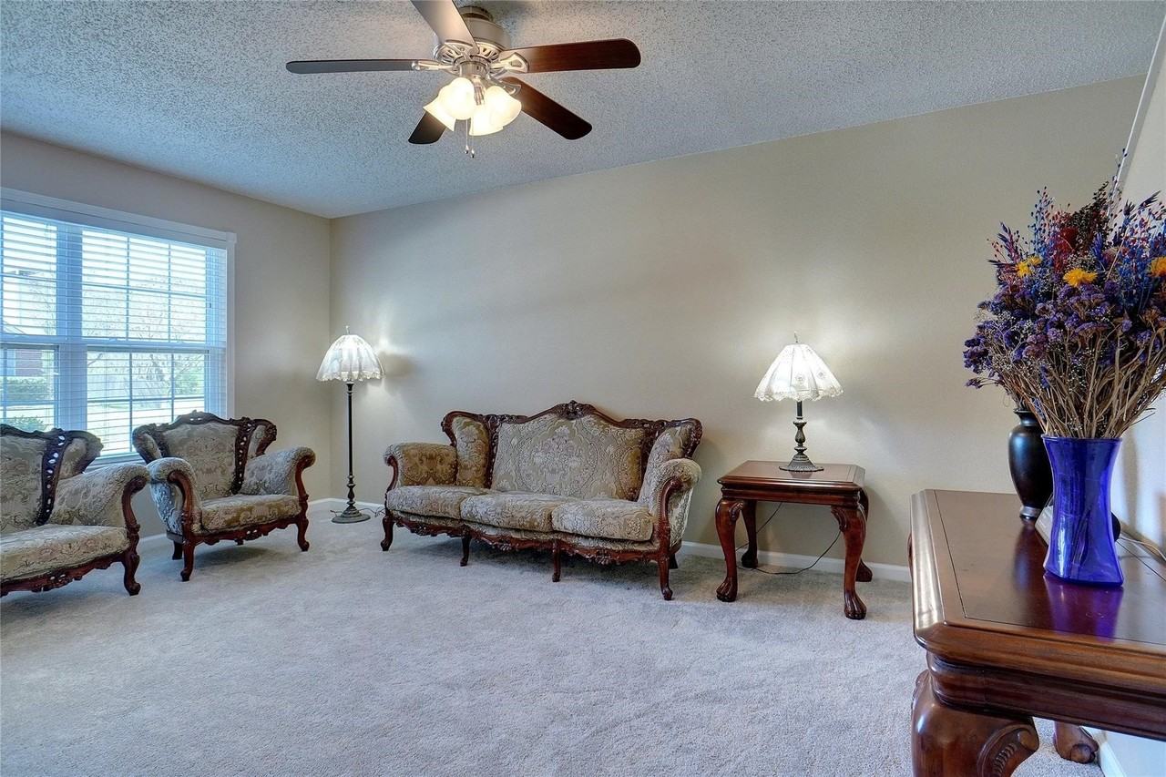 1703 Creekpoint Dr - Photo 6 of 30
