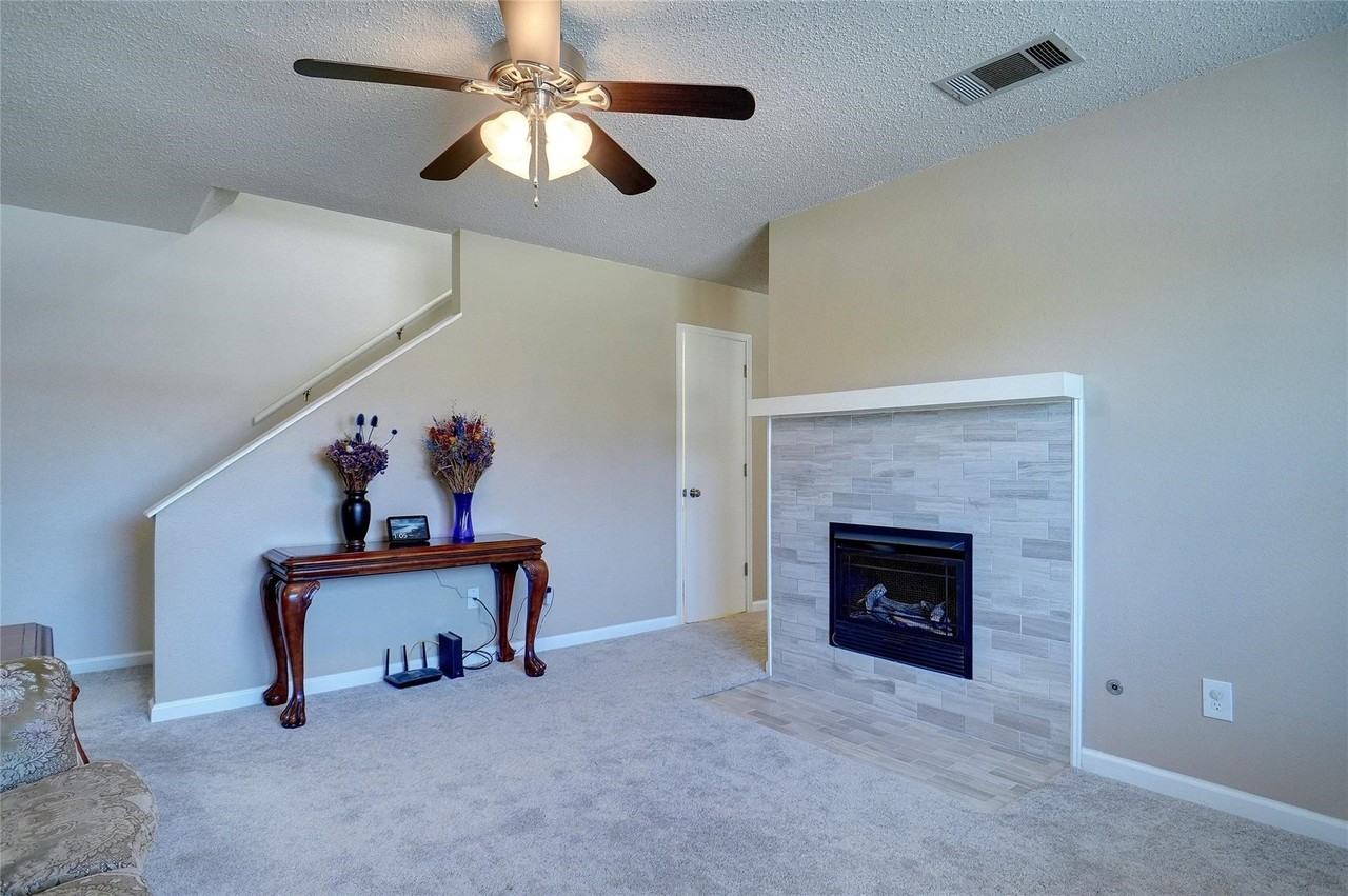 1703 Creekpoint Dr - Photo 7 of 30