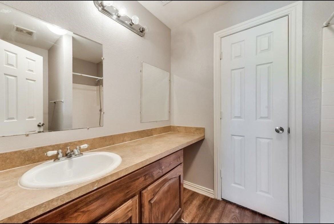 8011 Arbor Ave - Photo 6 of 7