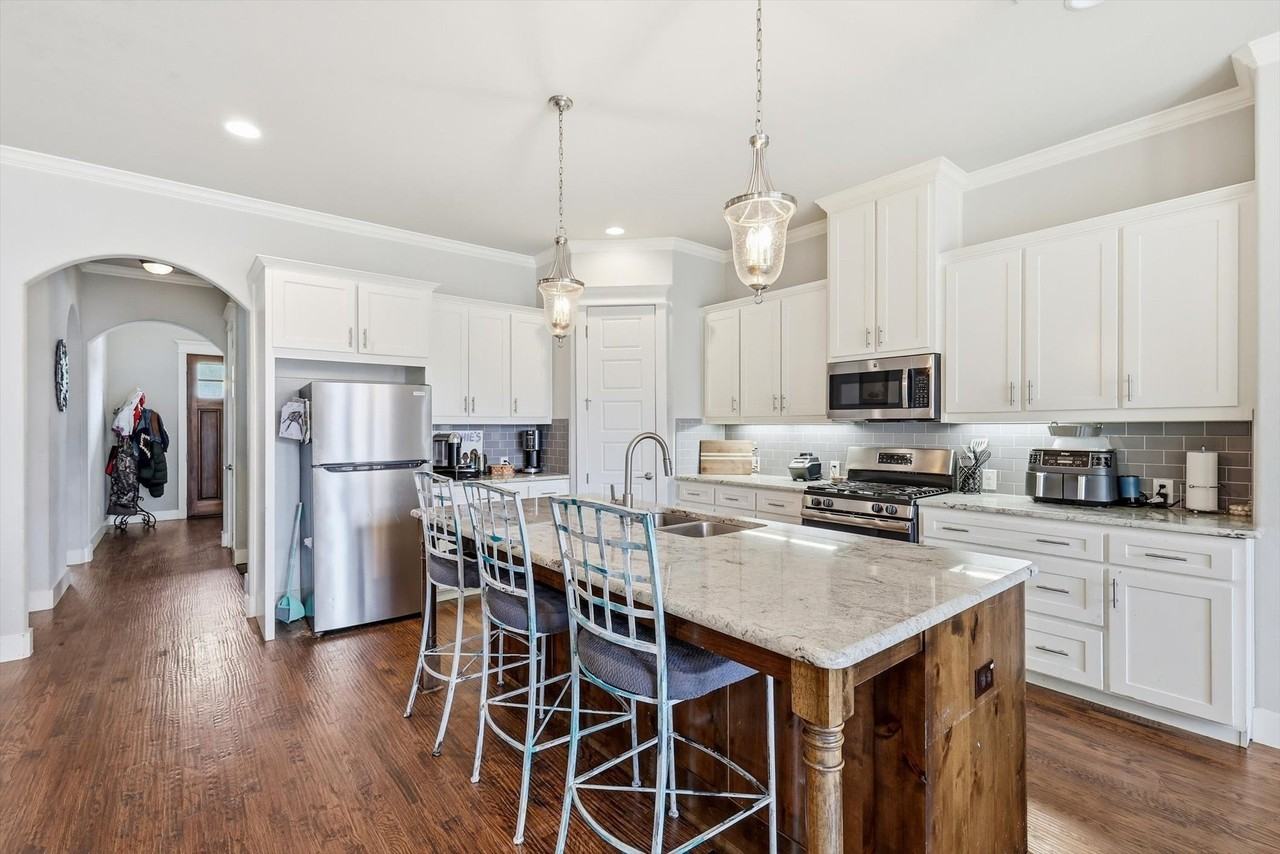 525 Hearth Ter - Photo 7 of 39